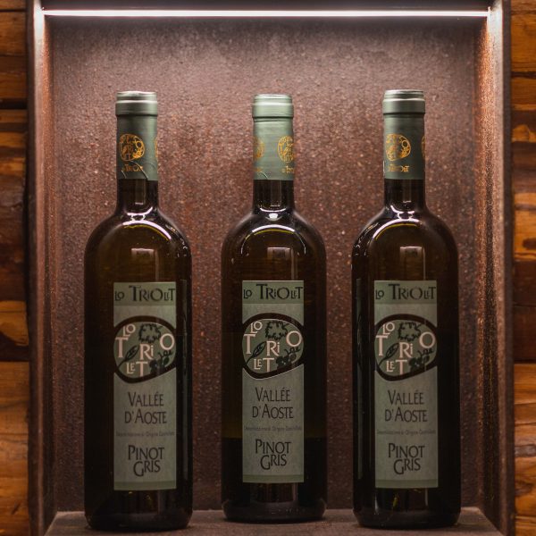 Pinot Gris DOC Valle d'Aosta Lo Triolet - Tascapan tris di bottiglie