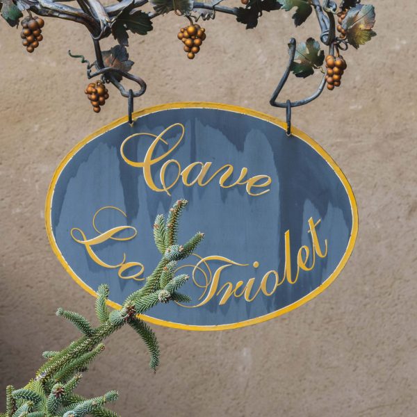 Insegna cantina Lo Triolet Valle d'Aosta