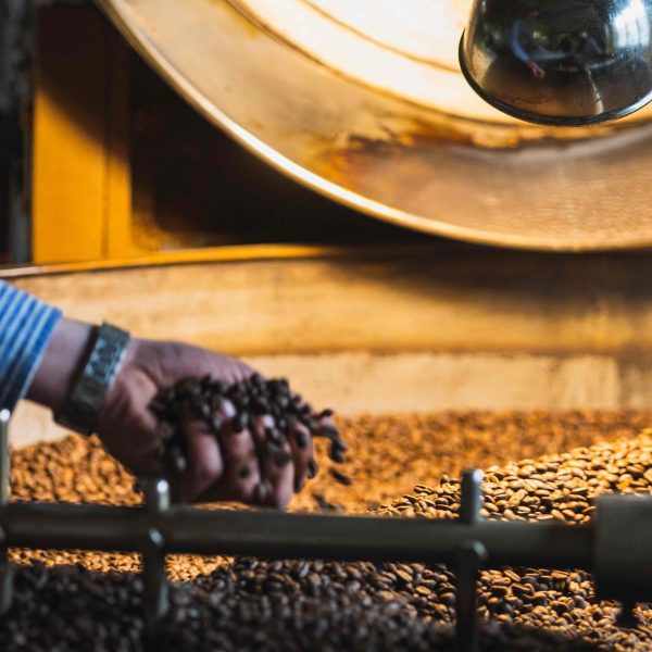Il Caffè 100% Arabica della Famiglia Lucianaz - Caffè Ollietti VdA- La Tostatura