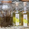 Le Génépy Classico da Emy est une liqueur unique et typique de la Vallée d'Aoste, obtenue en faisant macérer les précieuses et aromatiques inflorescences de génépi dans de l'alcool pendant 30 jours.