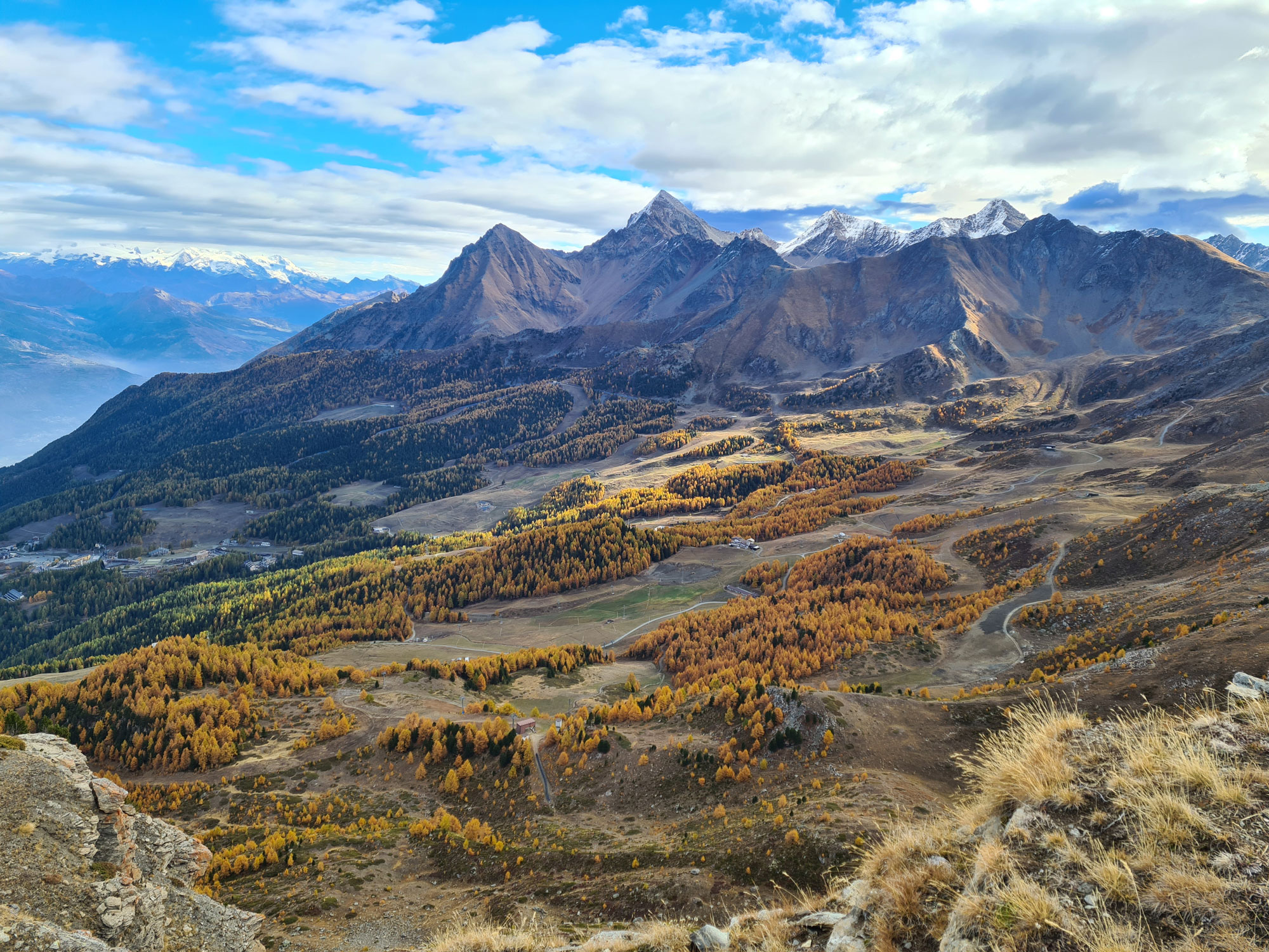 Aymavilles - Pointe de la Pierre - Panorama su Pila e Becca di Nona ed Emilius - valle d'aosta