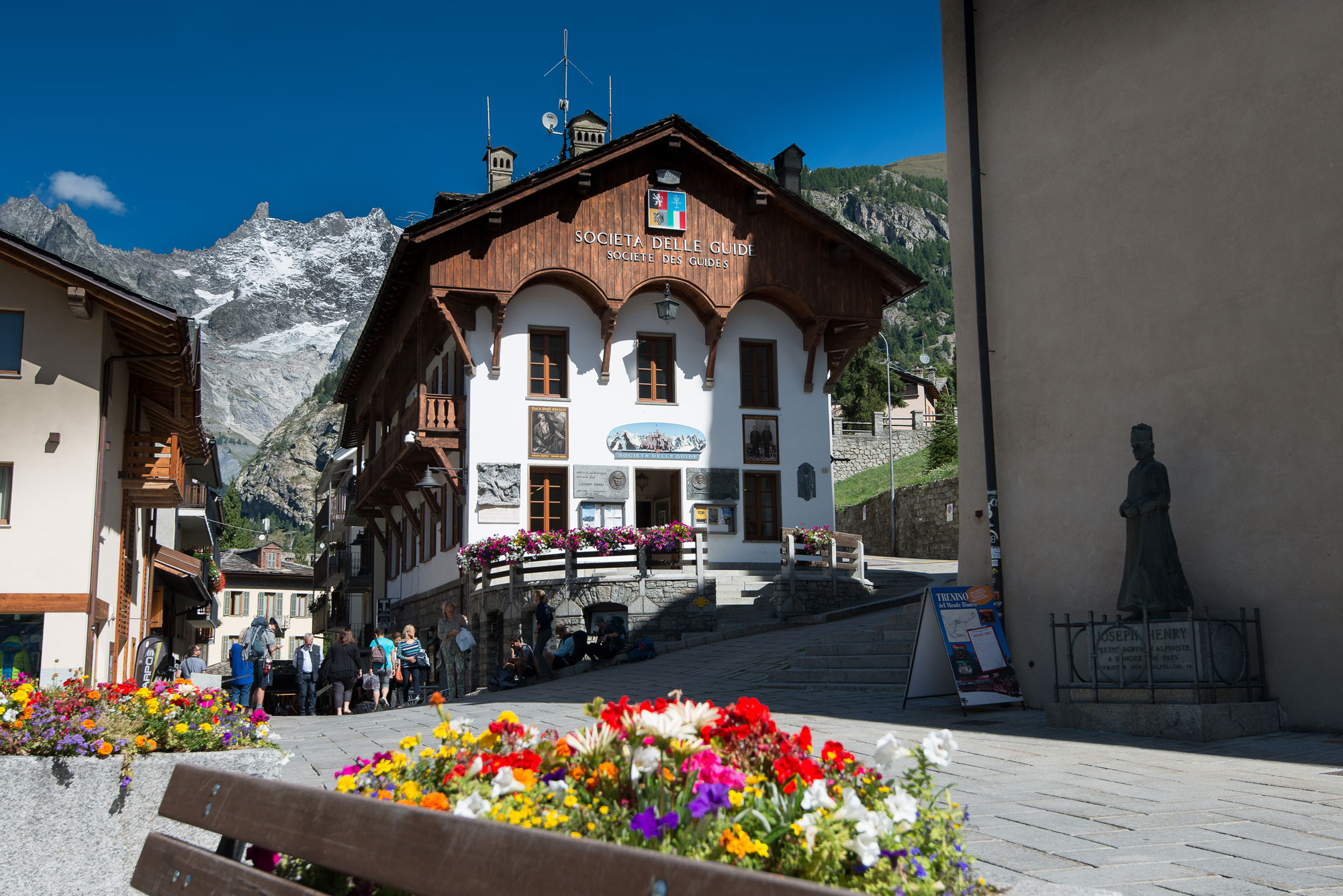 Courmayeur Guide da panchine fiori - valle d'Aosta