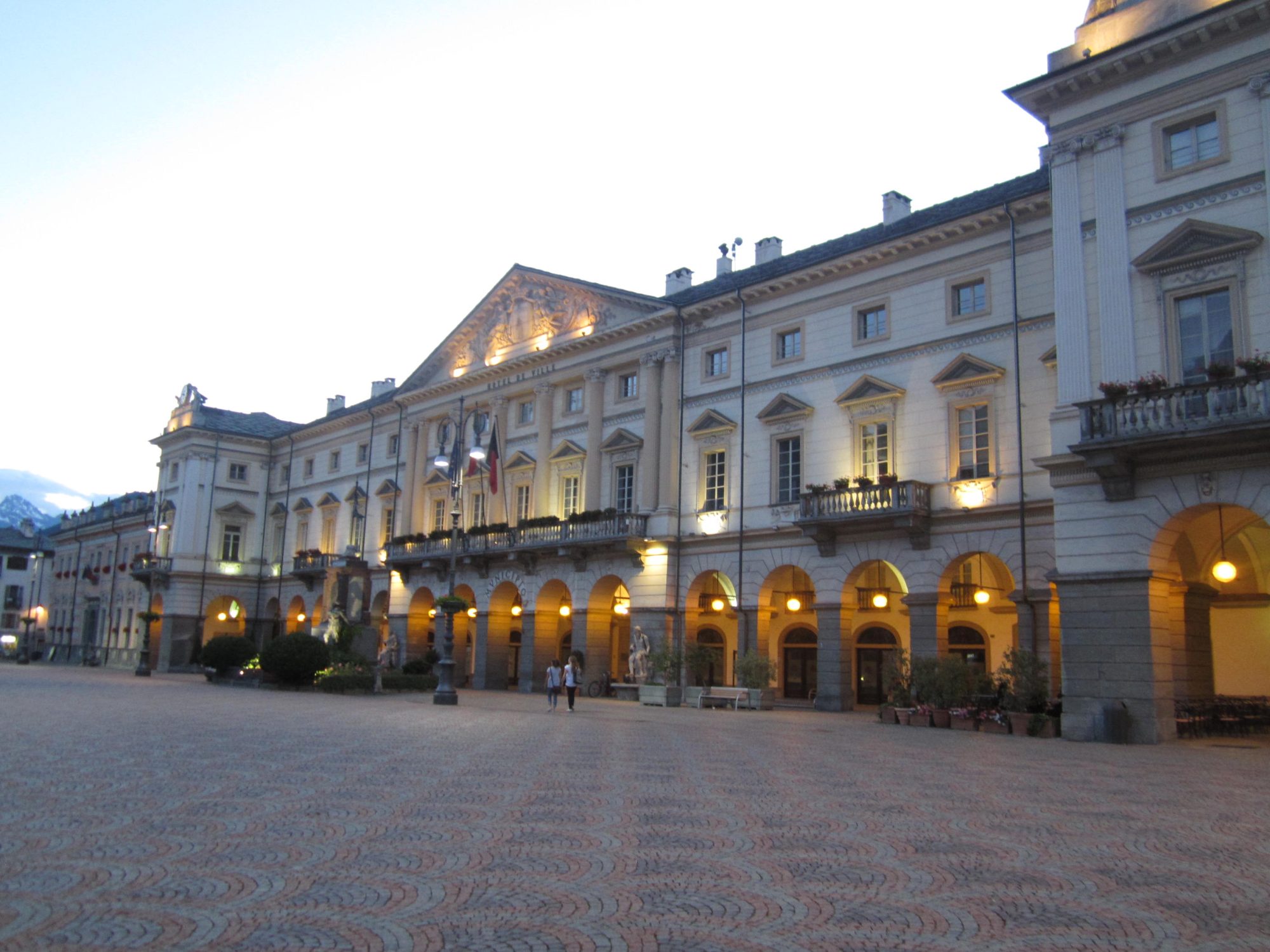 Aosta_-_Place_Emile_Chanuox Aosta_-_Place_Emile_Chanuox