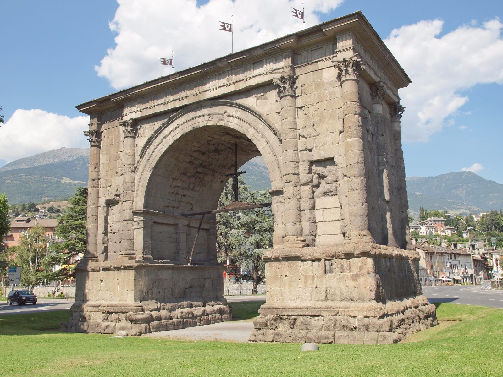 aosta-arco-di-august aosta-arco-di-august